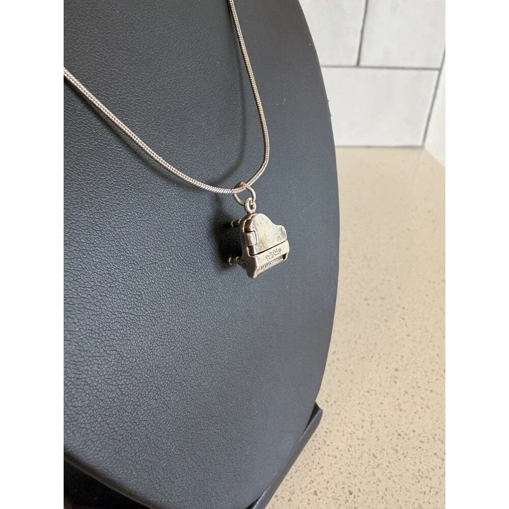 925 Sterling Silver  Vintage Petite Grand Piano Motif Necklace Pendant (OPENS)